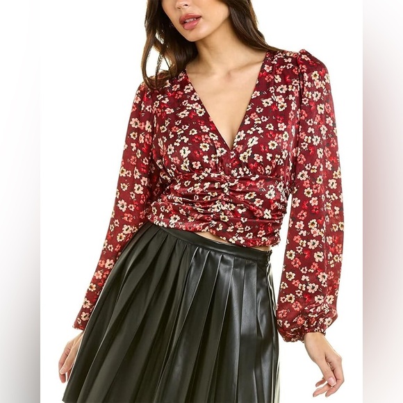 BCBGeneration Tops - BCBGeneration Women’s Long Sleeve Top Fitted V Neck Blouse (M)